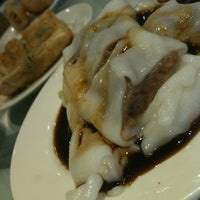 Photo taken at South Ocean Seafood Restaurant 南海漁村 by Steph C. on 6/15/2012