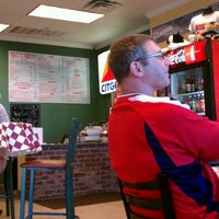 8/8/2011にJen L.がBambino&amp;#39;s East Coast Pizzeriaで撮った写真