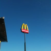 Снимок сделан в McDonald&amp;#39;s пользователем Renee K. 4/9/2011