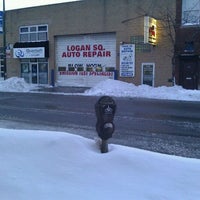 Photo taken at Snowpocalypse 2011: Chicago Edition by Michael G. on 2/4/2011