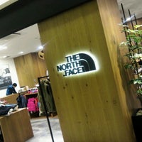 The North Face 大阪albi店 閉業 梅田の衣料品店