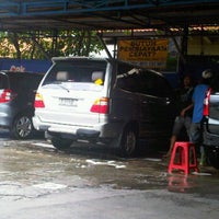 Photo taken at 24H Car Wash (Sebelah SMA 112) by Puguh R. on 12/3/2011