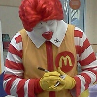 Photo taken at McDonald&amp;#39;s by Ada E Fabi T. on 6/3/2012