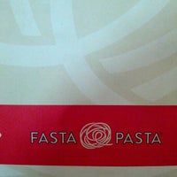 Photo prise au Fasta Pasta par Pundie Z. le7/12/2012