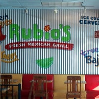 Photo prise au Rubio&#39;s Coastal Grill par Nicholas T. le9/26/2011