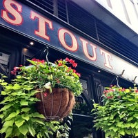 8/3/2011にThe Corcoran GroupがStoutで撮った写真