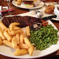 Photo taken at The Job Bulman (Wetherspoon) by Helen C. on 8/14/2012