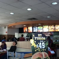 Photo taken at Burger King by Rodrigo A. on 5/26/2012