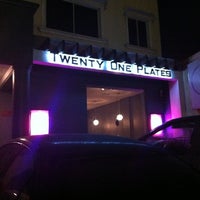 Foto tirada no(a) Twenty One Plates por Christian T. em 1/8/2012