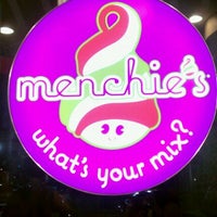 5/16/2012にKarmenがMenchie&amp;#39;s Frozen Yogurtで撮った写真