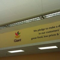 Photo taken at Giant by Le Andre W. on 9/17/2011