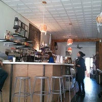 Foto tirada no(a) Boulevard Cafe por mjs em 10/22/2011