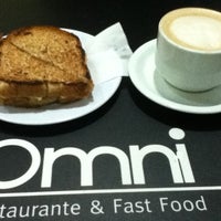 Photo taken at Omni Café Centro by Ale. F. on 10/28/2011
