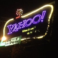 Photo taken at Yahoo! Sign by Greg C. on 11/24/2011