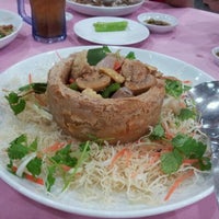 Photo taken at Hong Guan Seafood Restaurant by Patrick Chin on 12/10/2011