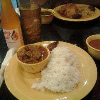 4/4/2012にHood C.がRice &amp;amp; Beans Cocina Latinaで撮った写真