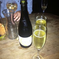 7/29/2012にLiz S.がPeri Wine Barで撮った写真