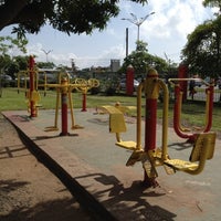 Foto tomada en Parque Leonardo Ruiz Pineda  por Miguel el 8/11/2012