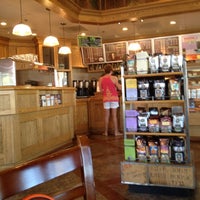 8/20/2012 tarihinde Jude B.ziyaretçi tarafından The Coffee Bean &amp;amp; Tea Leaf'de çekilen fotoğraf