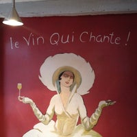 Foto tirada no(a) Le Vin Qui Chante ! por Tony A. em 6/27/2012