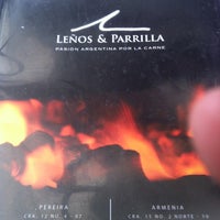รูปภาพถ่ายที่ Leños &amp;amp; Parrilla โดย Mauricio M. เมื่อ 7/15/2012