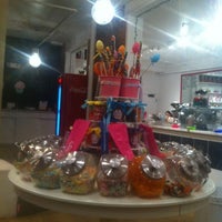 Das Foto wurde bei Sweets &amp;amp; Beans von Imran K. am 2/27/2012 aufgenommen