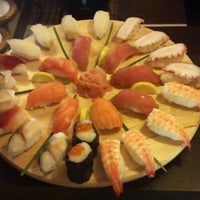 Foto diambil di WASABI Sushi Bar oleh Michal O. pada 7/14/2012