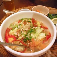 Photo taken at aCave アジアン食堂 by 剛 山. on 8/26/2012