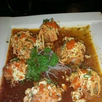 รูปภาพถ่ายที่ Kumo Japanese Steak House โดย Robert P. เมื่อ 3/2/2012