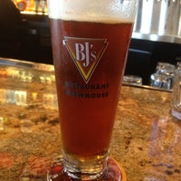 Photo taken at BJ&amp;#39;s Restaurant &amp;amp; Brewhouse by Paul H. on 6/14/2012