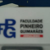 รูปภาพถ่ายที่ Faculdade Pinheiro Guimarães โดย Luiz R. เมื่อ 8/27/2012