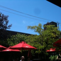 6/14/2012 tarihinde Matthew S.ziyaretçi tarafından SCHOOL Restaurant'de çekilen fotoğraf