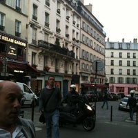 Foto tirada no(a) Le Templier de Montmartre por Monica W. em 6/25/2012