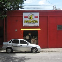Photo taken at Banana Sucos by João Paulo d. on 4/15/2012
