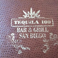 Foto tirada no(a) Tequila 100 por Veronica L. em 7/7/2012