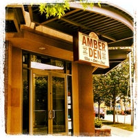 Foto tomada en Nick&amp;#39;s off Market  por Amber H. el 5/19/2012