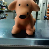 Photo taken at Speed Dog Pet Shop Perus by Roberto d. on 3/16/2012
