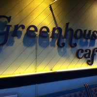 Foto tomada en The Greenhouse Cafe, LBI  por xǝlɐ  el 7/30/2011