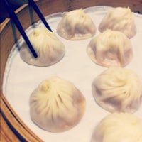 Photo taken at Din Tai Fung 鼎泰豐 by Elliot T. on 8/14/2012