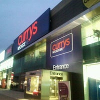 Photo taken at Currys by Ricardo C. on 10/8/2011