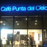 Foto diambil di Café Punta del Cielo oleh Lau G. pada 7/20/2012