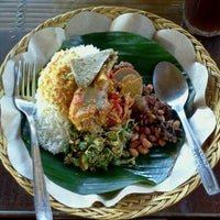 Nasi Ayam Kedewatan Ibu Mangku Endonezya Restoranı