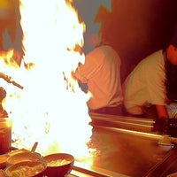 Foto tirada no(a) Okinawa Grillhouse and Sushi Bar por Y. Alexis. A em 8/24/2011