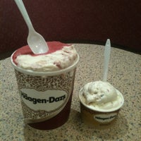 Photo taken at Haagen-Dazs by Reagan L. on 12/19/2011