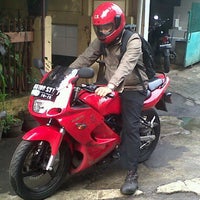 Photo taken at Rumah jawir 150rr by Riatno I. on 2/24/2011