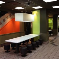Photo prise au McDonald&amp;#39;s par Andres M. le1/27/2012