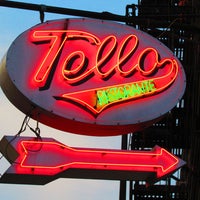 รูปภาพถ่ายที่ Tello&amp;#39;s โดย Thomas V. เมื่อ 7/5/2012