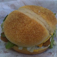 Photo taken at Burger King by Fabiana R. on 4/28/2012