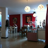 2/23/2012 tarihinde Pedro S.ziyaretçi tarafından Calixto Café'de çekilen fotoğraf