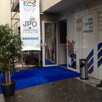 Foto tirada no(a) ECS Paris por Marie K. em 1/9/2012
